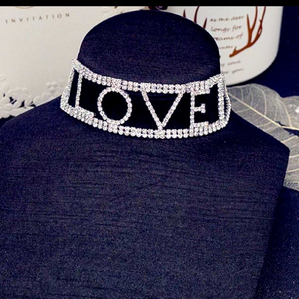 🌟 Silver Rhinestone LOVE Choker